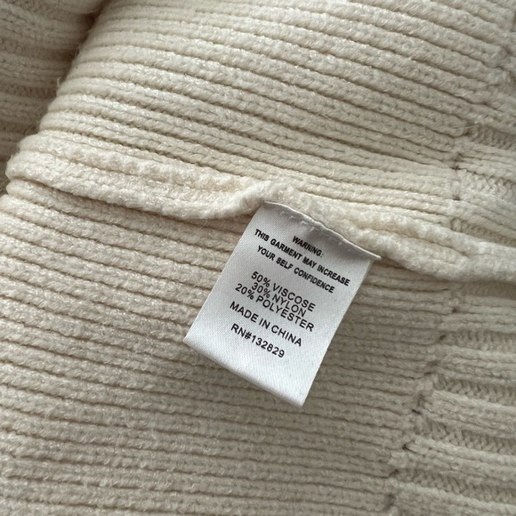 Song of Style Raine V Neck Sweater in Ivory - Picture 9 of 9